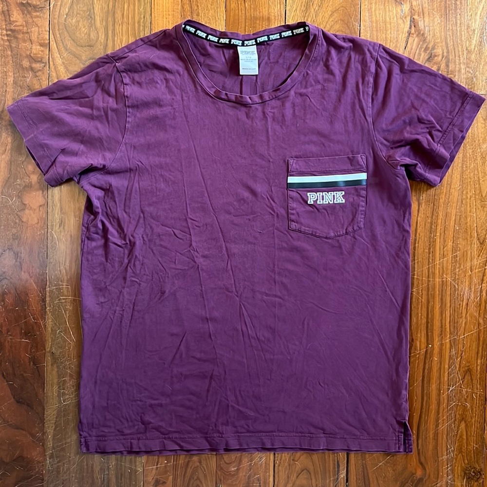 Victoria’s Secret Pink t-shirt maroon size L
